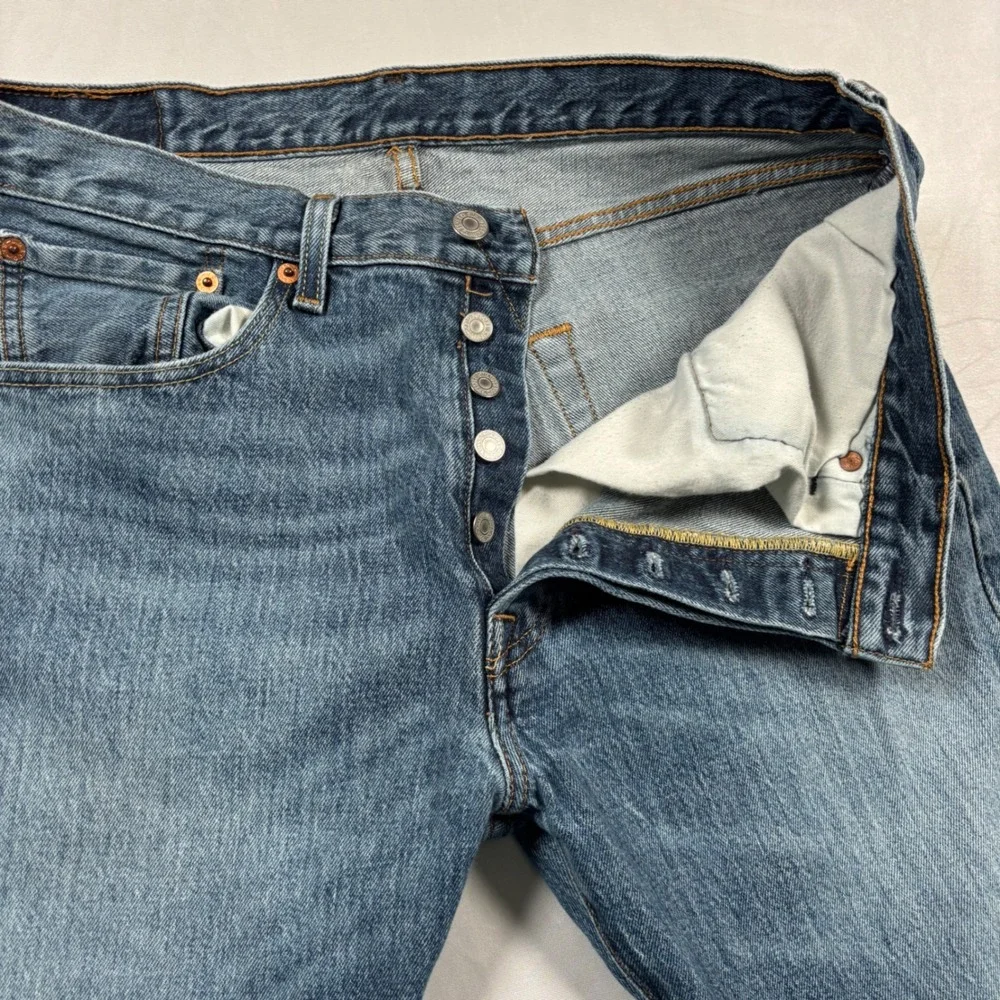 Levi's 501 Original Fit Jeans Mens 33x31 Blue Denim Button Fly Straight Leg